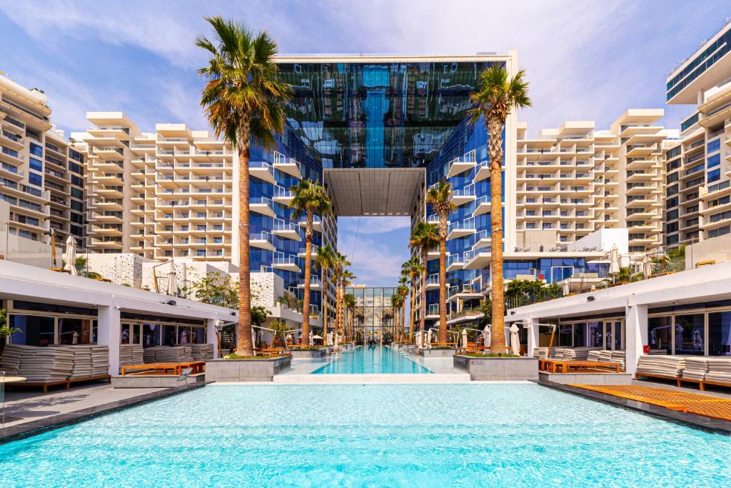 Palm Jumeirah luxury properties